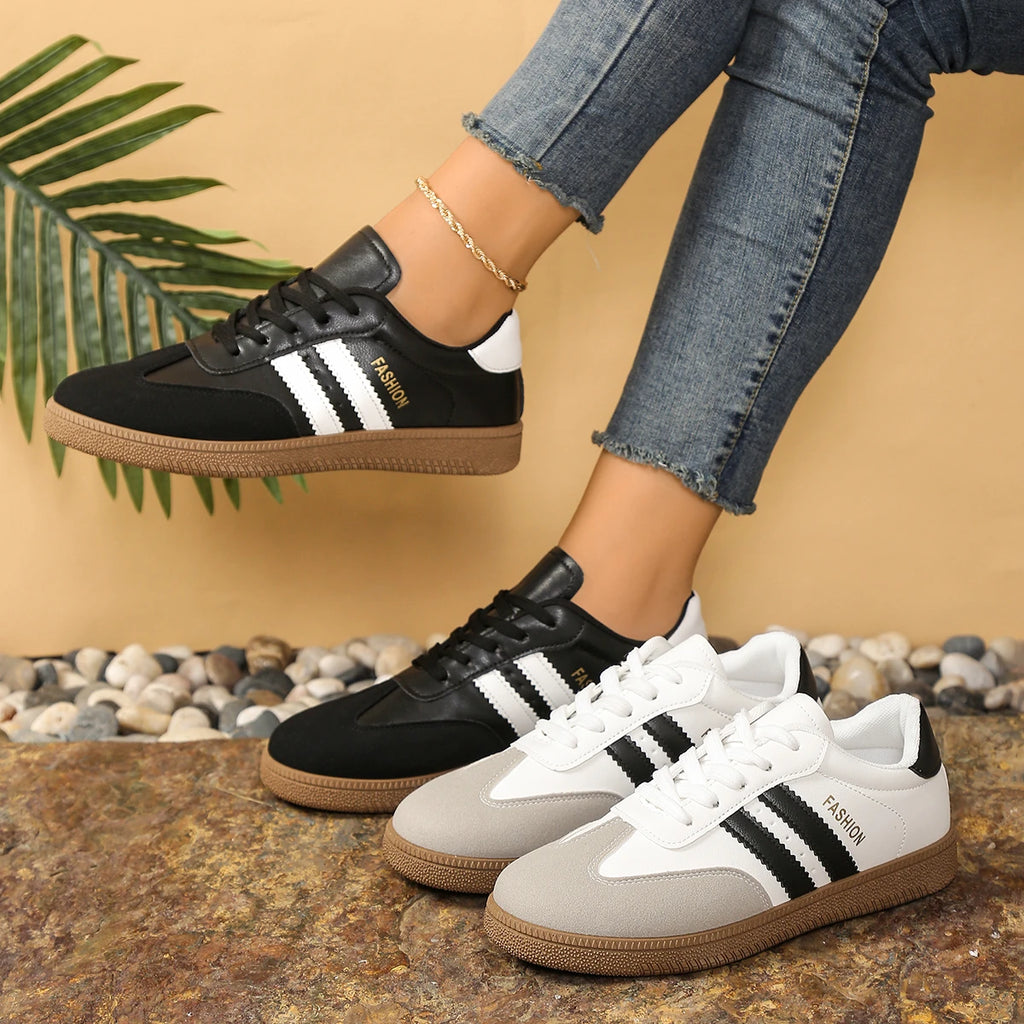 Women's Flat Casual Comfort Sneakers