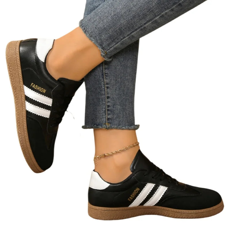 Women's Flat Casual Comfort Sneakers