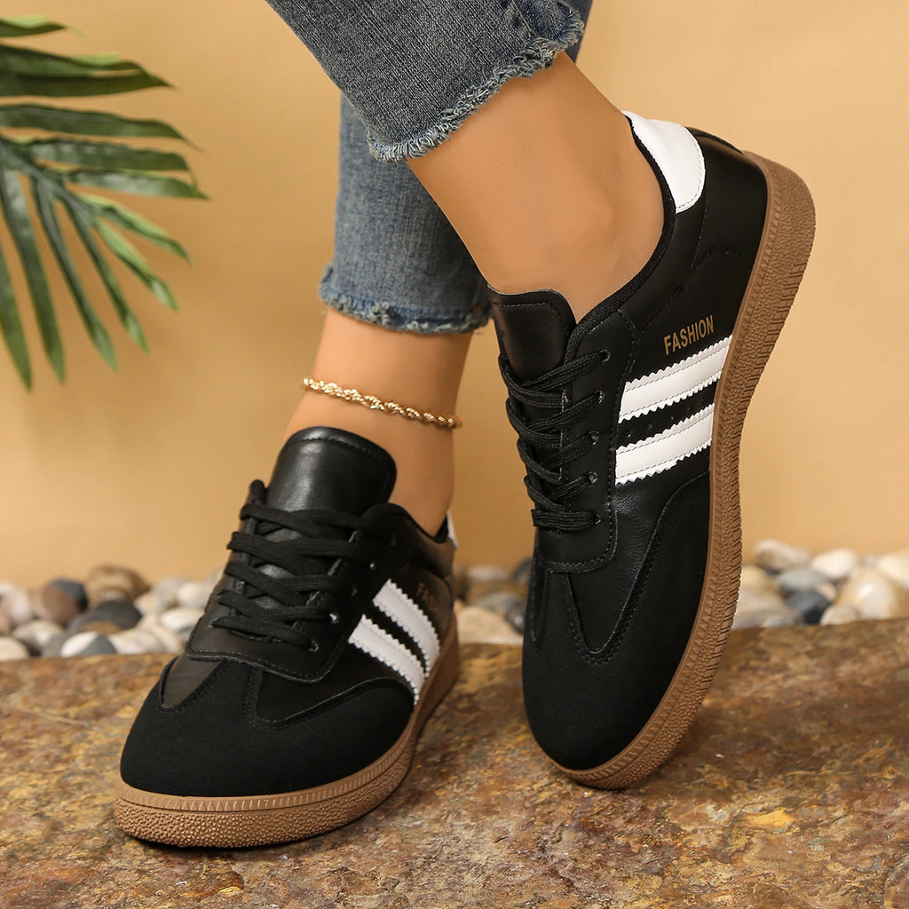 Women's Flat Casual Comfort Sneakers